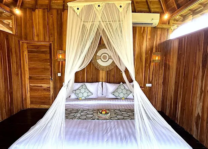 Les Mandarines - Rice Fields & Jungle Retreat *